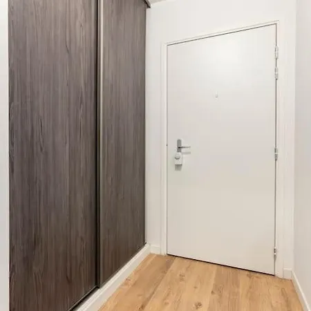 Grand , Paris La Defense Arena, 50 Metres De La Gare, 15 Min Champs Elysees Apartment *