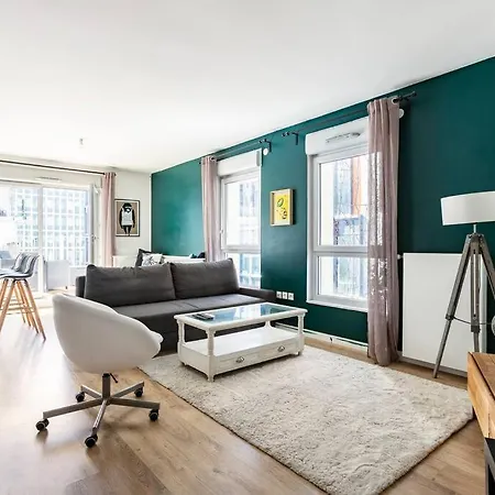 Grand , Paris La Defense Arena, 50 Metres De La Gare, 15 Min Champs Elysees Apartment