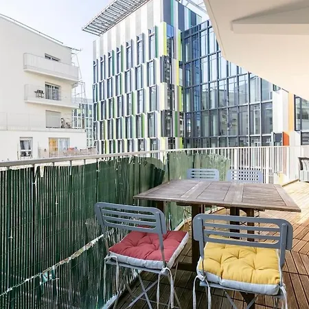 Grand , Paris La Defense Arena, 50 Metres De La Gare, 15 Min Champs Elysees Apartment *
